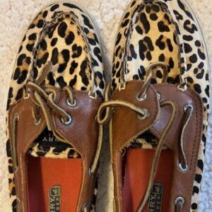 SOLD--SPERRY DOCKSIDERS